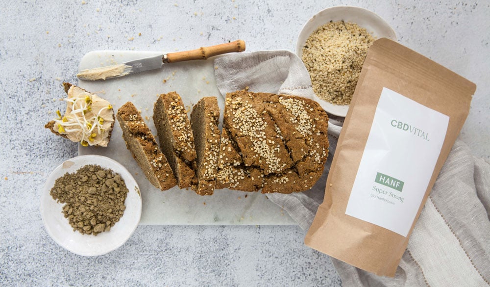 Brot mit Hanfprodukten backen